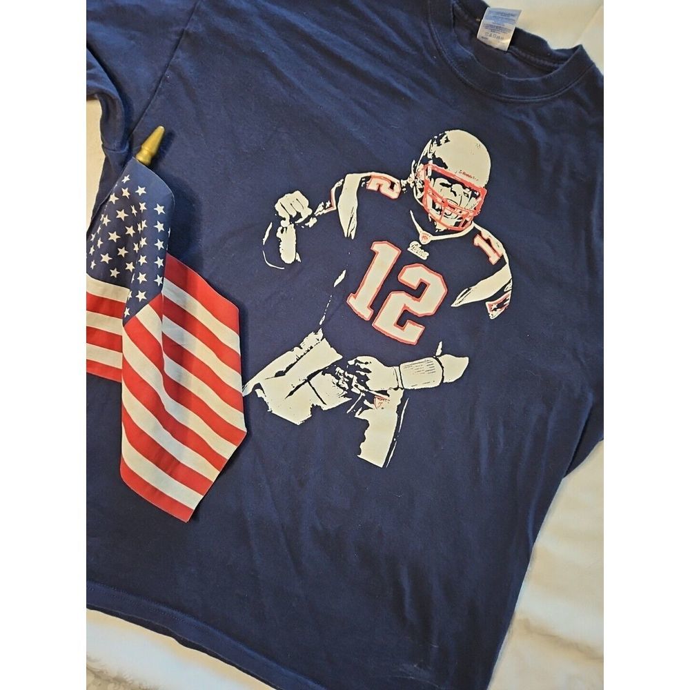 Vintage TOM BRADY New England Patriots #12 T-Shirt XL VTG NFL Silhouette Uniform